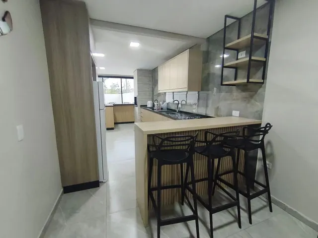 Imagem 9: Casa com Piscina 3 Quartos, Ar Condicionado, Espaço Gourmet com Churrasqueira