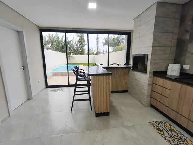 Imagem 10: Casa com Piscina 3 Quartos, Ar Condicionado, Espaço Gourmet com Churrasqueira