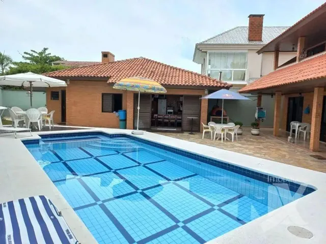 Imagem: Casa com 5 Dormitórios( Sendo Que 2 São