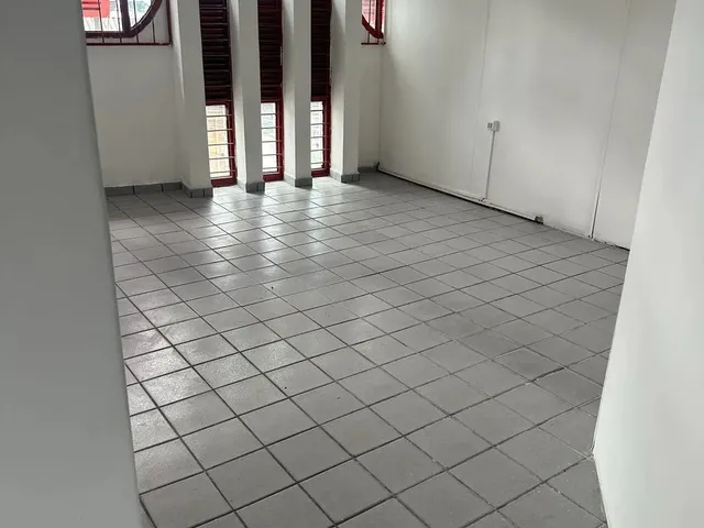 Imagem 3: Alugo Apartamento para Moradia/Escritório no Centro, 3 Quartos e 1 Banheiro
