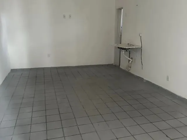 Imagem 8: Alugo Apartamento para Moradia/Escritório no Centro, 3 Quartos e 1 Banheiro
