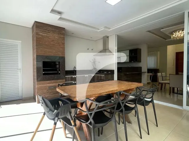 Imagem: Casa com 3 Dormitórios À Venda, 190 M²