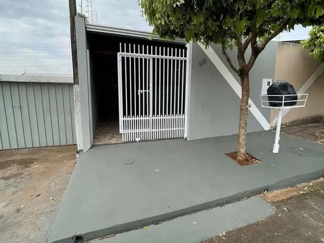 Imagem 1: Casa À Venda com Quintal e Planejados 2 Quartos em Bairro Tranquilo - Jardim Imagawa, Lon