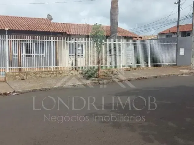 Imagem: Casa com Piscina À Venda no Jardim Império
