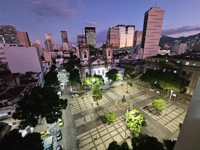 Imagem 1: Imóvel para Aluguel Possui 25 Metros Quadrados com 1 Quarto em Centro - Rio de Janeiro