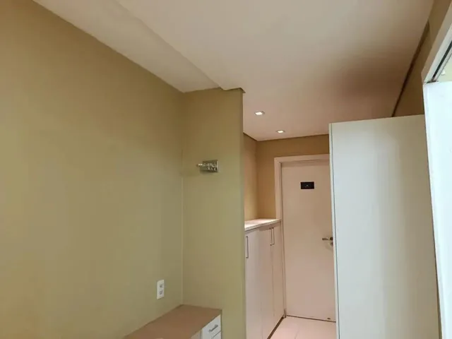Imagem 7: Sala Ampla e Bem Projetada. Ideal para Escritório Ou Clínica