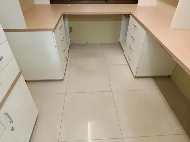 Imagem 4: Sala Ampla e Bem Projetada. Ideal para Escritório Ou Clínica