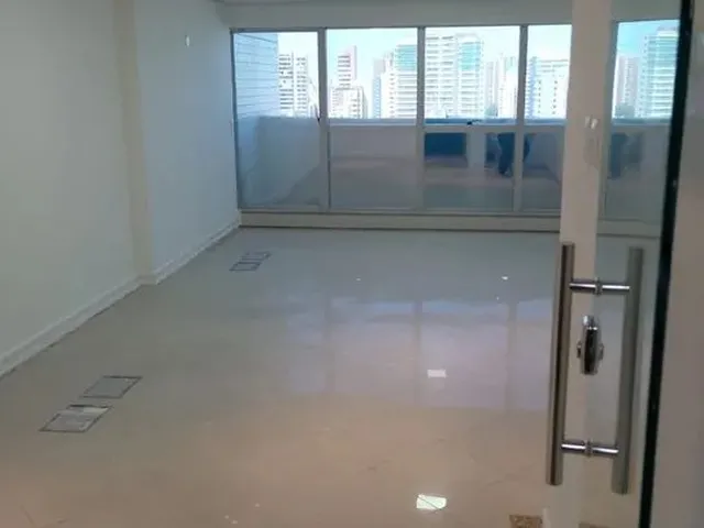 Imagem: Sala Comercial em Shopping Liga 9 8 7 4