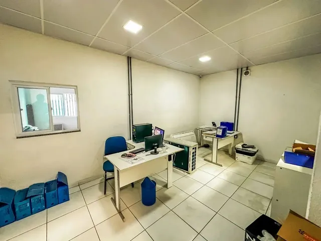 Imagem 12: Imóvel Comercial Galpão a Venda com 1000 Metros Quadrados com 16 Quartos em Passaré