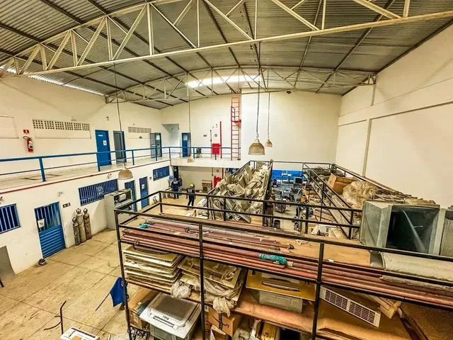 Imagem 8: Imóvel Comercial Galpão a Venda com 1000 Metros Quadrados com 16 Quartos em Passaré
