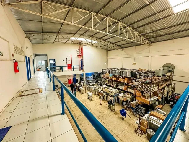 Imagem 5: Imóvel Comercial Galpão a Venda com 1000 Metros Quadrados com 16 Quartos em Passaré