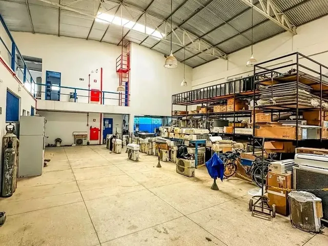 Imagem 9: Imóvel Comercial Galpão a Venda com 1000 Metros Quadrados com 16 Quartos em Passaré