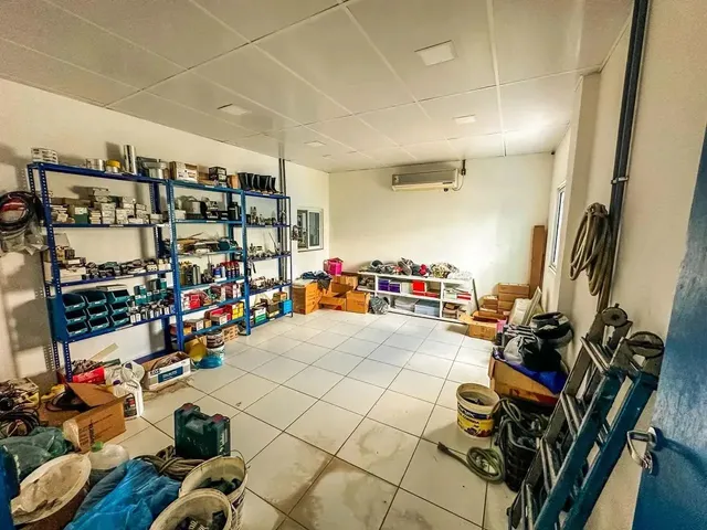Imagem 3: Imóvel Comercial Galpão a Venda com 1000 Metros Quadrados com 16 Quartos em Passaré