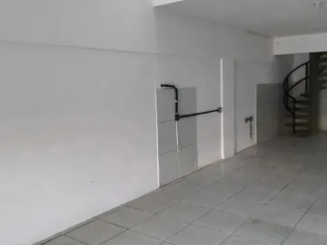 Imagem 2: Imóvel para Aluguel Possui 190 Metros Quadrados com 7 Quartos em Tauape - Fortaleza - Ce