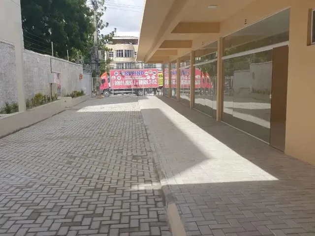 Imagem: Loja Nova em Galeria Recém Construída