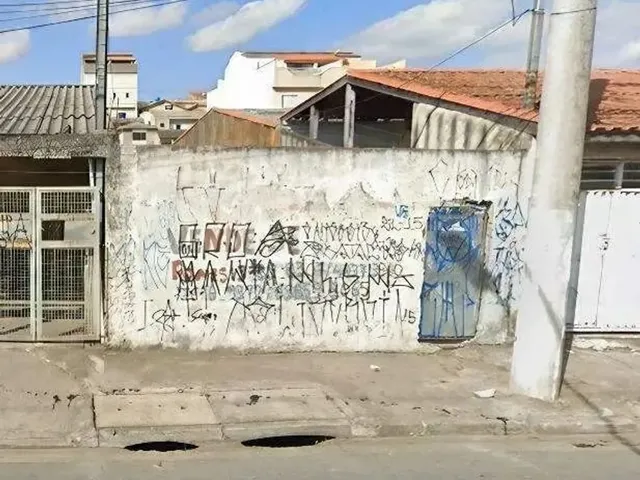 Imagem: O terreno possui 135m² de Área e está localizado em Vila