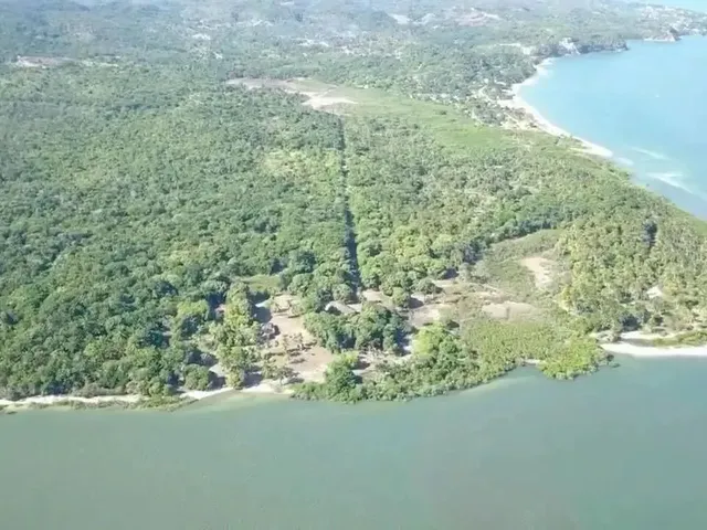 Imagem 5: Áreas À Venda em Rua Pública, Praia de Monte Cristo, Saubara, Ba
