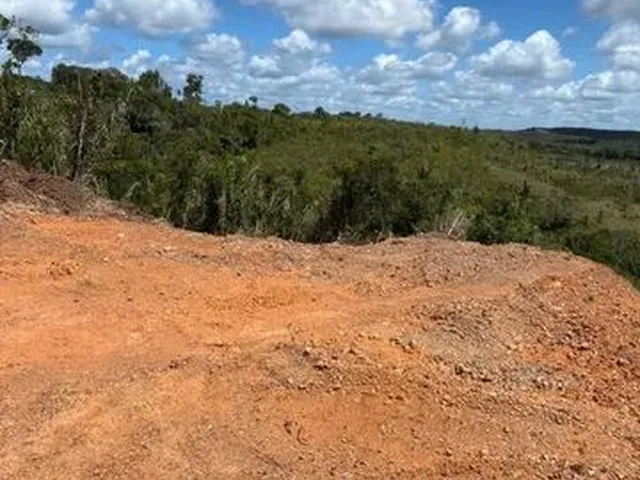 Imagem 5: Fazenda de 115 T, Próxima a Linha Verde, Estrada do Coco, com Casa, Curral e Rio