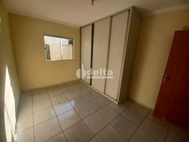 Imagem: Casa Residencial com 2 Quartos, Disponível