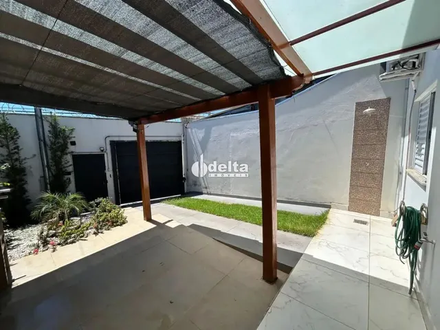 Imagem: Casa com 2 Quartos Sendo 1 Suíte Disponível