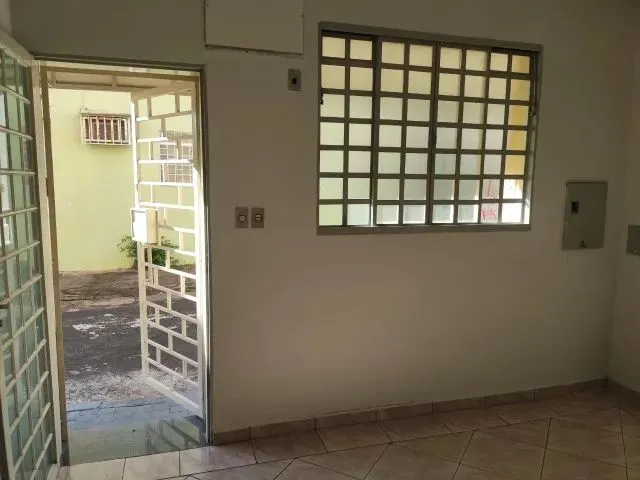 Imagem 7: Aluga-Se Uma Suite no Centro Ou Sala Comercial