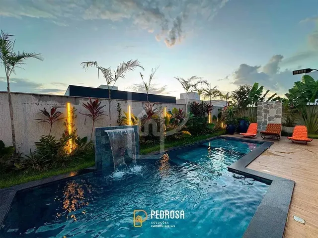 Imagem 15: Casa em Alphaville com 300 M² - 3 Quartos (2 Suítes Sendo 1 Master) - Área Gourmet Com