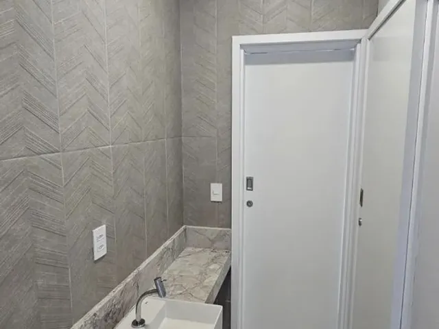 Imagem 9: Excelente Casa Térrea com 4 Quartos, Sendo 3 Suítes no Monte Carlo