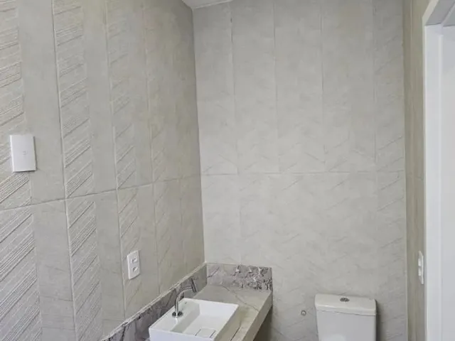 Imagem 12: Excelente Casa Térrea com 4 Quartos, Sendo 3 Suítes no Monte Carlo