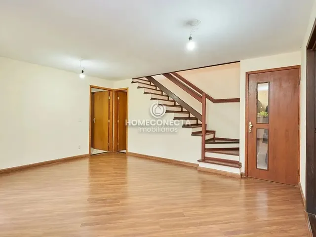 Imagem 7: Casa Ampla | 4 Quartos | 1 Suíte | 6 Vagas | Abranches