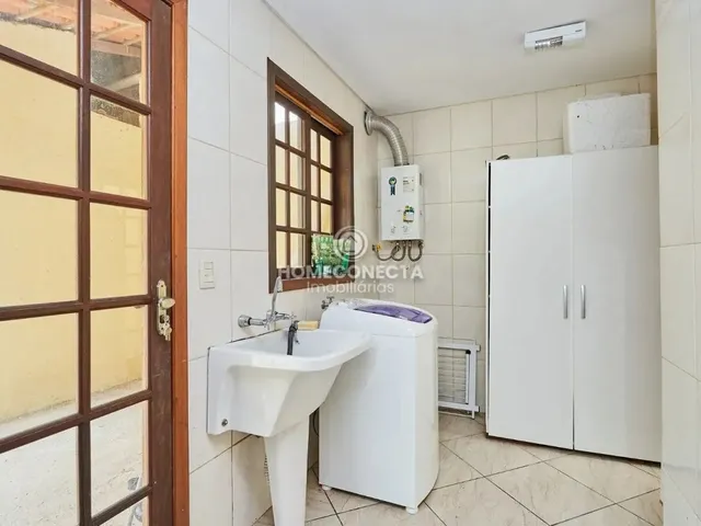 Imagem 4: Casa Ampla | 4 Quartos | 1 Suíte | 6 Vagas | Abranches