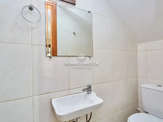 Imagem 10: Casa Ampla | 4 Quartos | 1 Suíte | 6 Vagas | Abranches