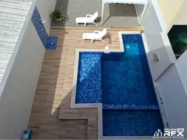 Imagem: A casa possui 5 Dormitórios, 4 Suítes, 5 Banheiros, 3