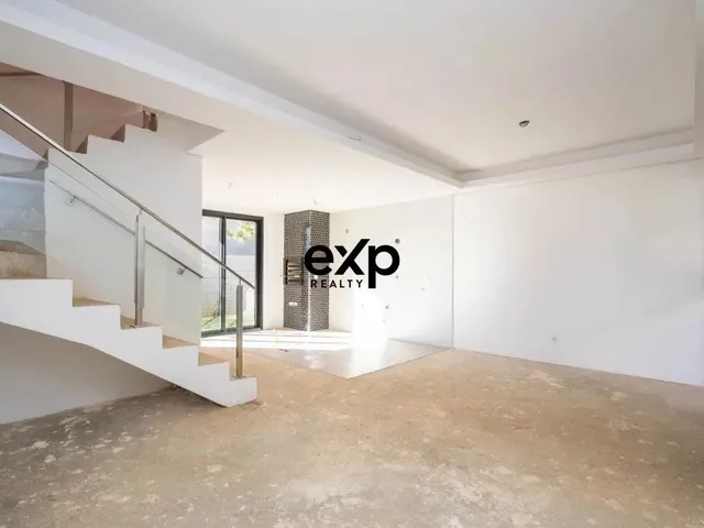 Imagem 5: Casa Triplex com 3 Quartos no santa Cândida!