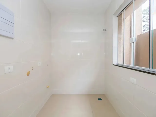 Imagem 6: Sobrado À Venda com 3 Quartos no Abranches em Curitiba