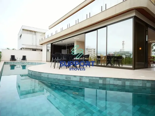 Imagem: Casa de Luxo em Condomínio Fechado na Enseada