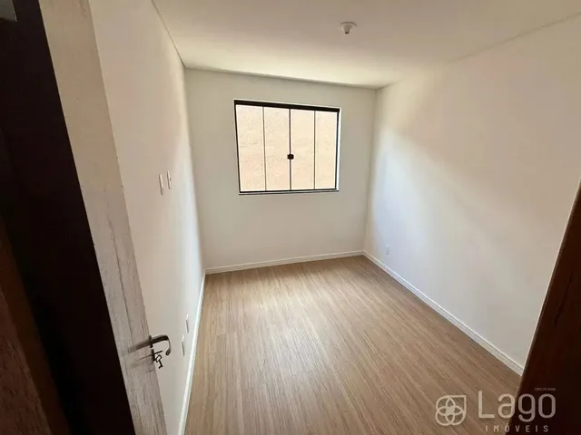 Imagem 2: Casa Uvaranas Casa com 3 dormitórios