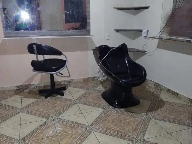 Imagem 1: Casa À Venda em Santana - 2 Quartos, Quintal, Churrasqueira e Sala Comercial - Aceita