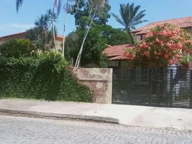 Imagem: A casa possui 5 Dormitórios, 3 Suítes, 4 Banheiros, 4