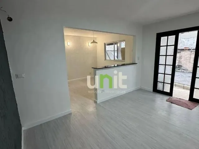 Imagem: Casa com 2 Dormitórios À Venda, 105 M²