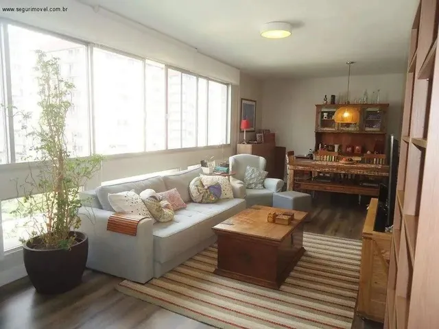 Imagem: Apartamento de 4 Quartos a Venda na Gávea