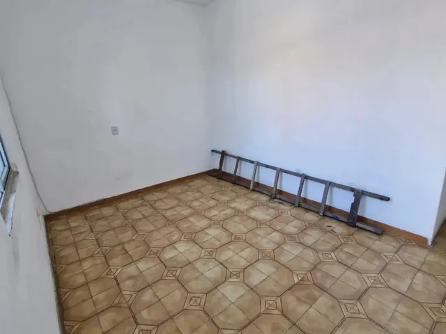 Imagem 9: Casa 2 Quartos, com Garagem - Frente de Rua - Nilópolis - Rj
