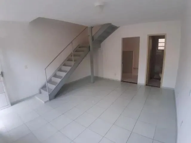 Imagem 3: Casa com 2 Quartos, com 80M2 / Km 32