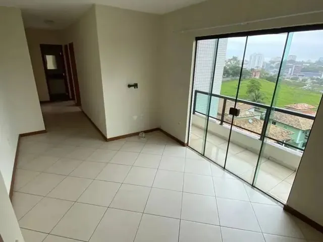 Imagem: O apartamento possui 2 Dormitórios, 1 Suíte, 2 Banheiros,