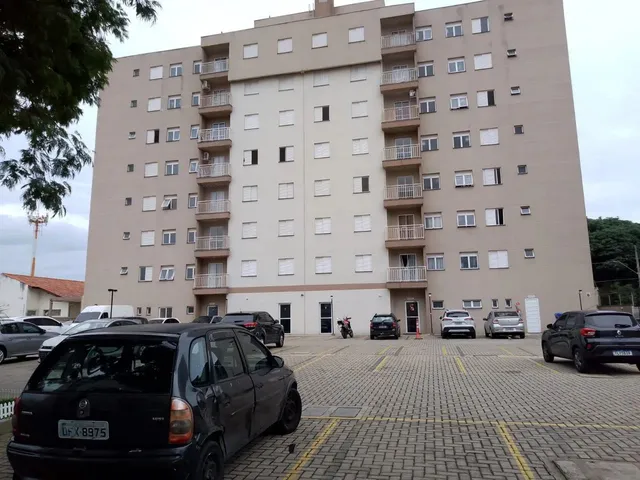 Imagem: O apartamento possui 2 Dormitórios, 1 Banheiro, 1 Vaga na
