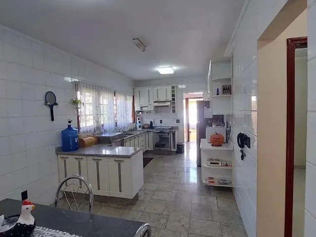 Imagem 10: Sobrado - 438 M² - 4 Dormitórios - 01 Suite Master com Hidro - Piscina - Condomínio