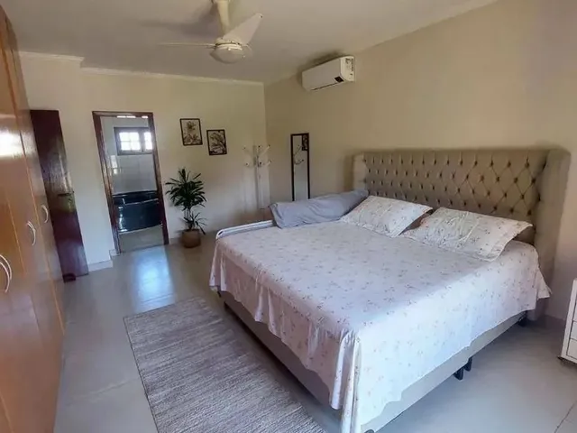 Imagem 15: Sobrado - 438 M² - 4 Dormitórios - 01 Suite Master com Hidro - Piscina - Condomínio