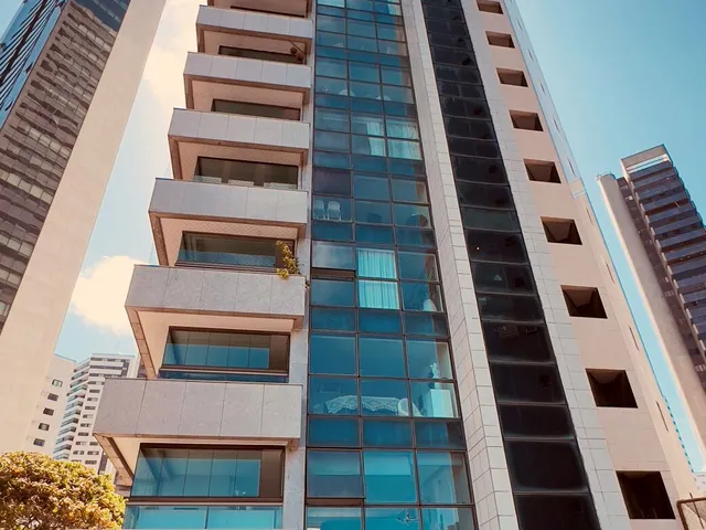 Imagem: O apartamento possui 4 Dormitórios, 4 Suítes, 2