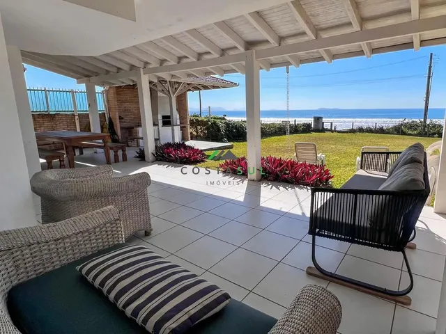 Imagem: Casa À Venda Pé na Areia no Bairro Morrinhos