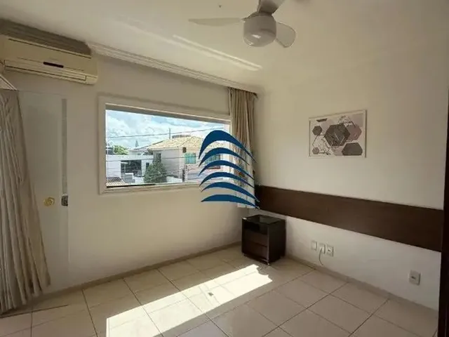Imagem 2: Casa Possui 300 M², 3/4 com Suíte, Apoio para Empregada, Área de Serviço. Lavabo
