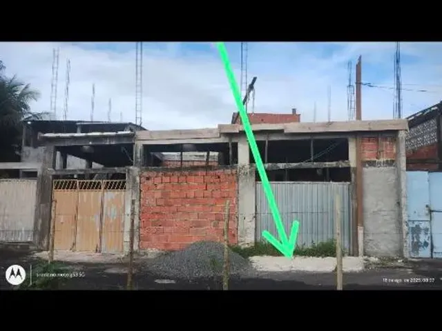 Imagem: Avenida com 5 Casas, Sendo 2 Já Prontas